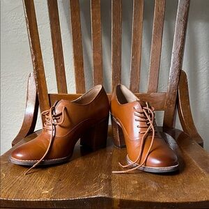 Patricia Nash Tan Leather Heeled oxfords